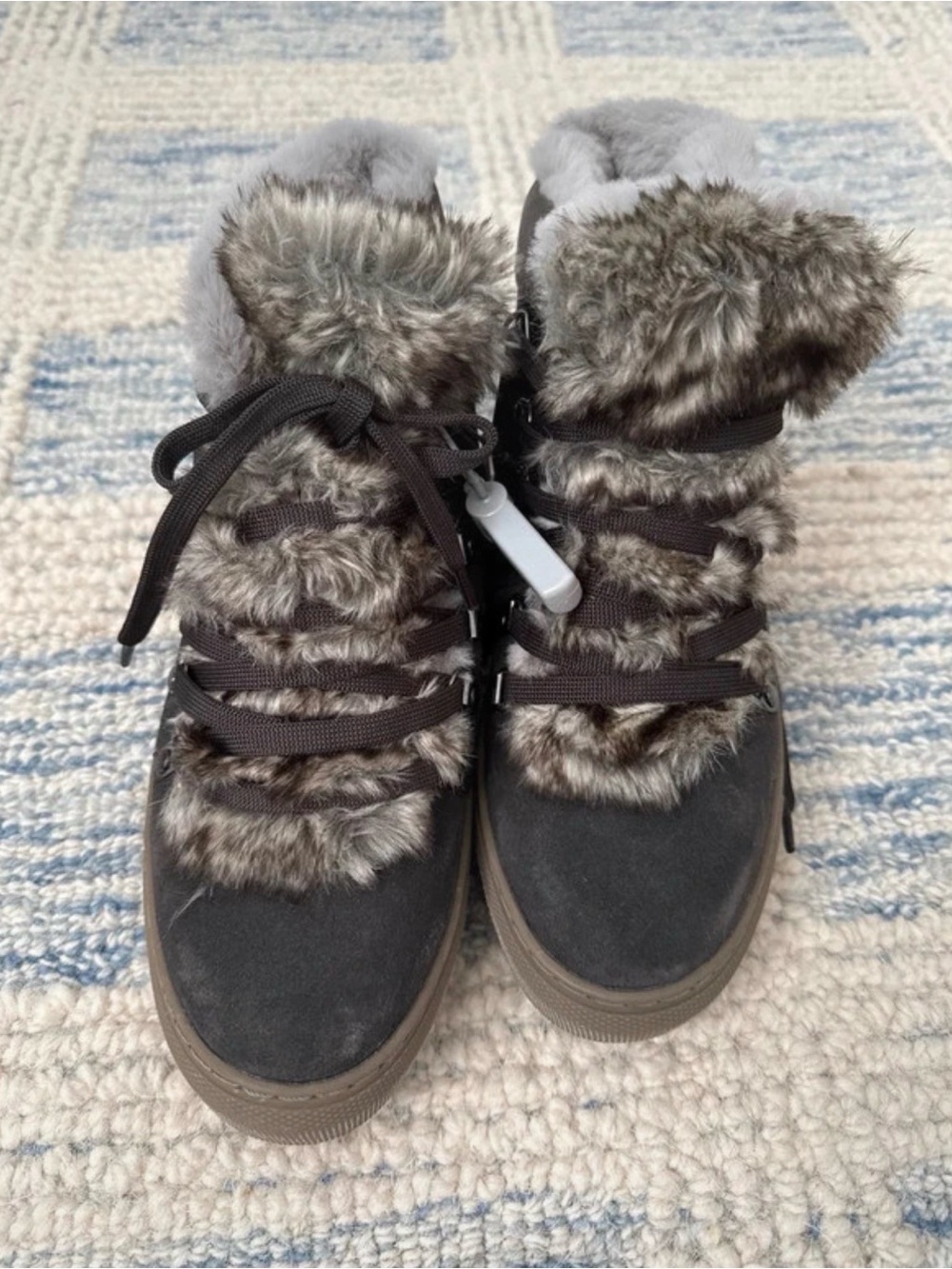 Cougar Women's Gray Faux Fur Lace-Up Winter Boots